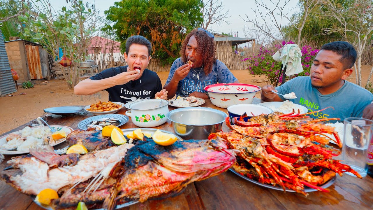 Street Food in Africa!!   LOBSTER MOUNTAIN + Huge Red Snapper in Madagascar!