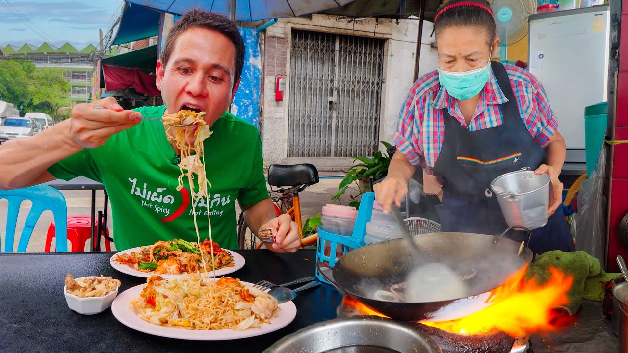 Thai Street Food – THAI DRUNKEN NOODLES + 5 Must-Eat Fried Noodles in Bangkok!!