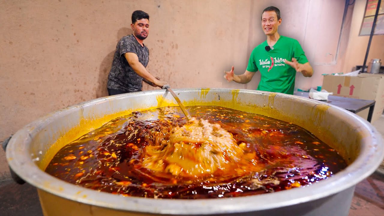 1,000 Kg. BIRYANI JACUZZI – Giant Indian Food!!   Biryani Tour in Bengaluru, India!