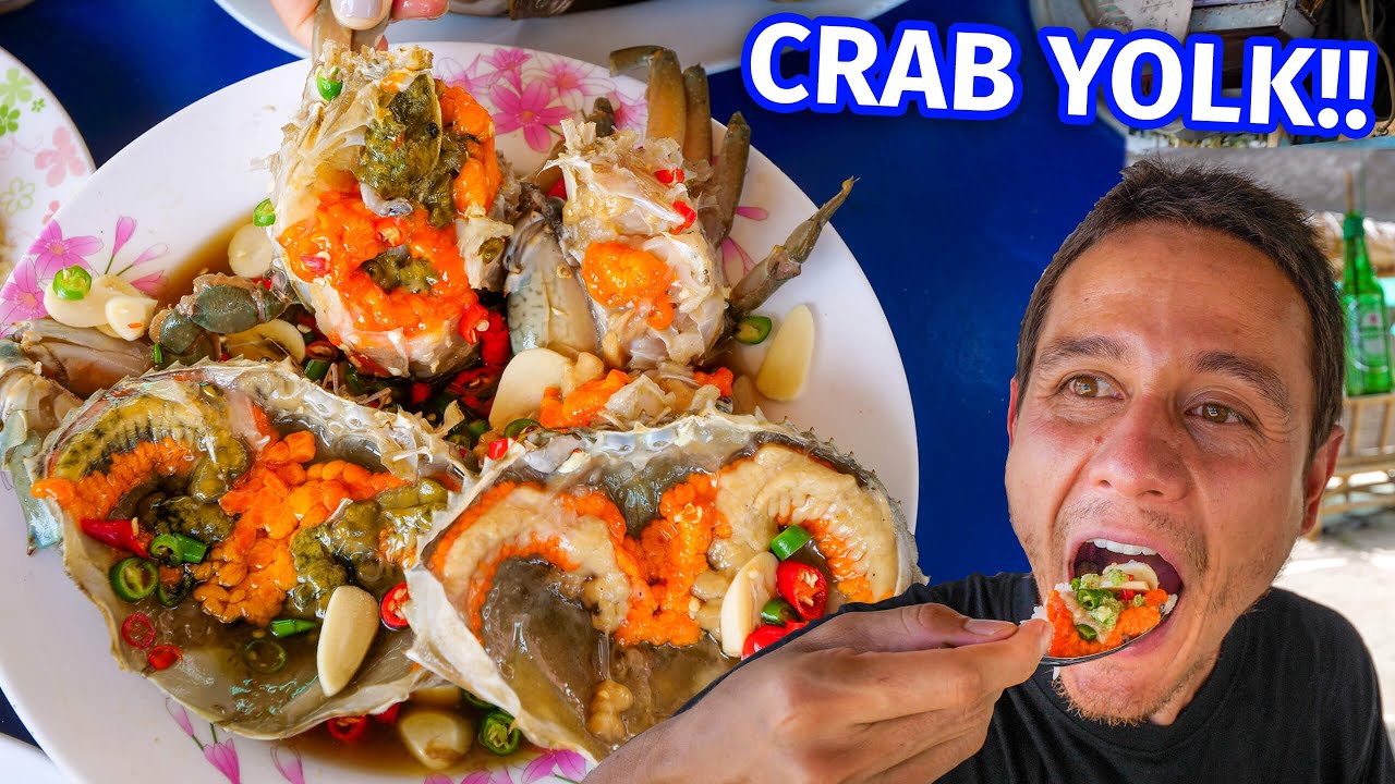 Golden CRAB YOLK!! Greatest Ever SPICY SEAFOOD on The Beach!