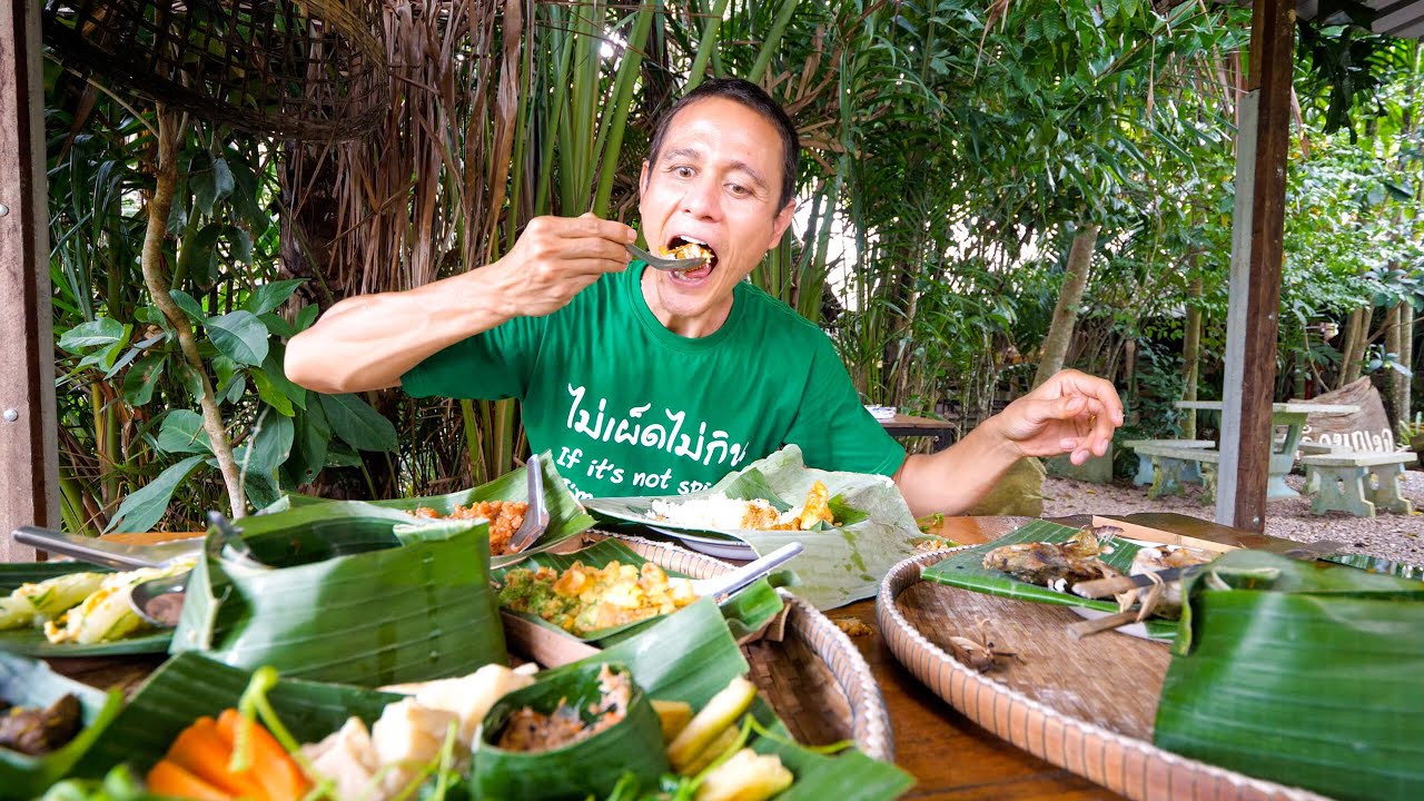 Golden Goose Eggs – BALLOON OMELET!! Rare Jungle Food in Southeast Asia!!
