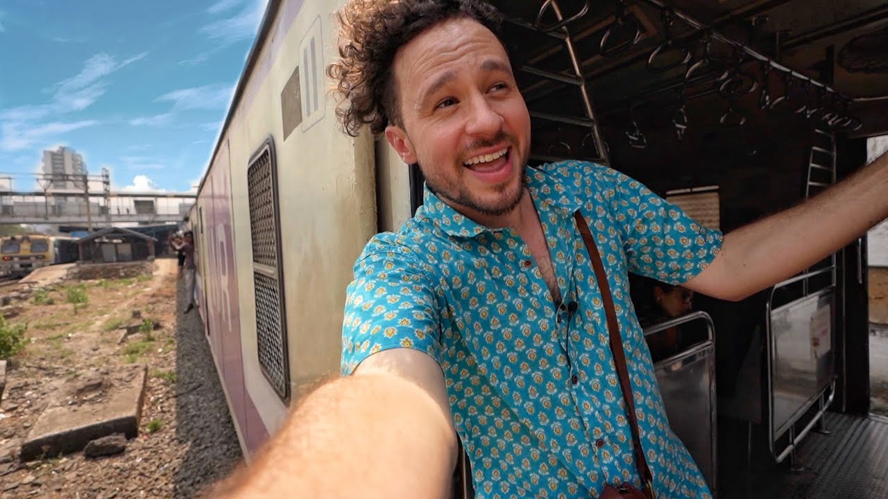 Viajando en un tren de 5 CENTAVOS en la India | Mumbai