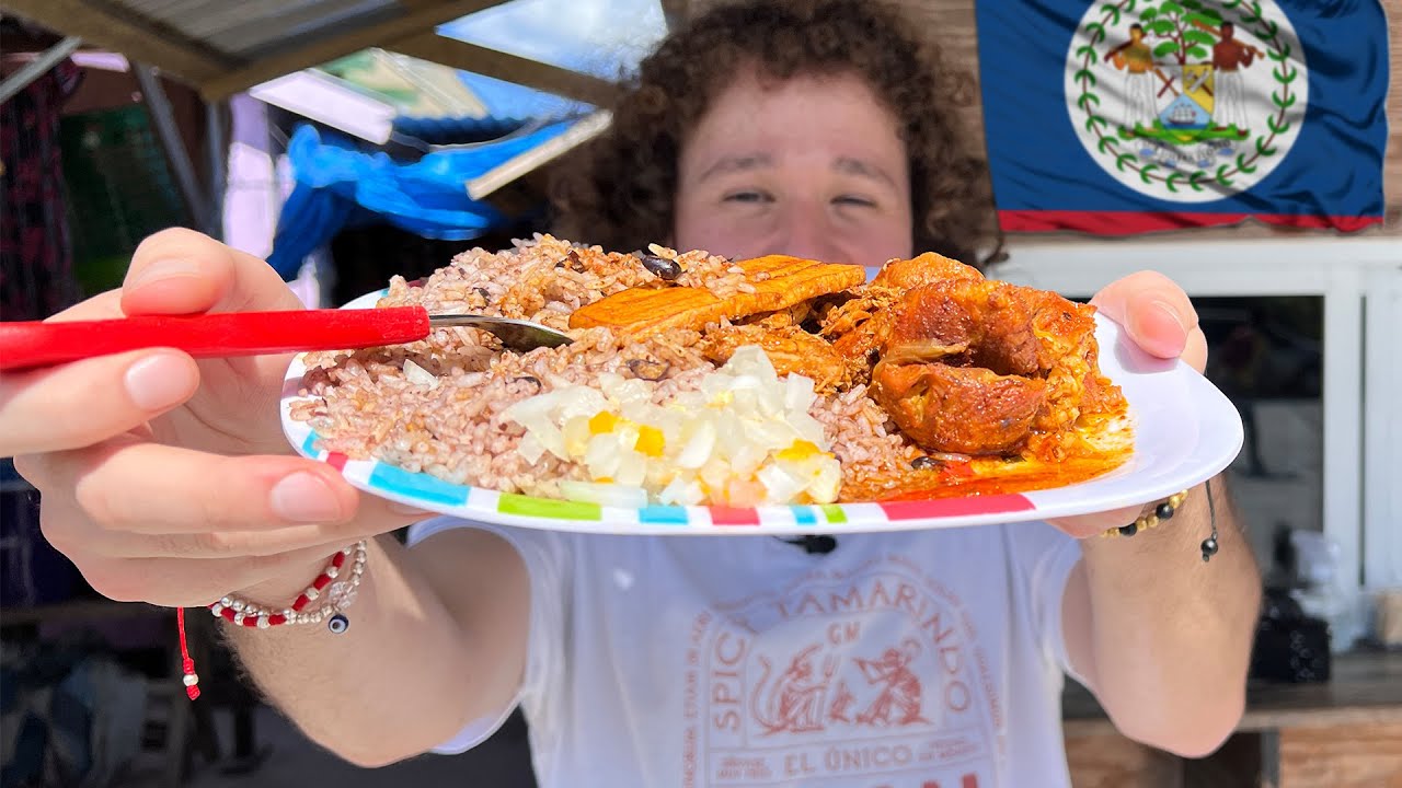 Probando comida callejera en BELICE | Una mezcla fascinante