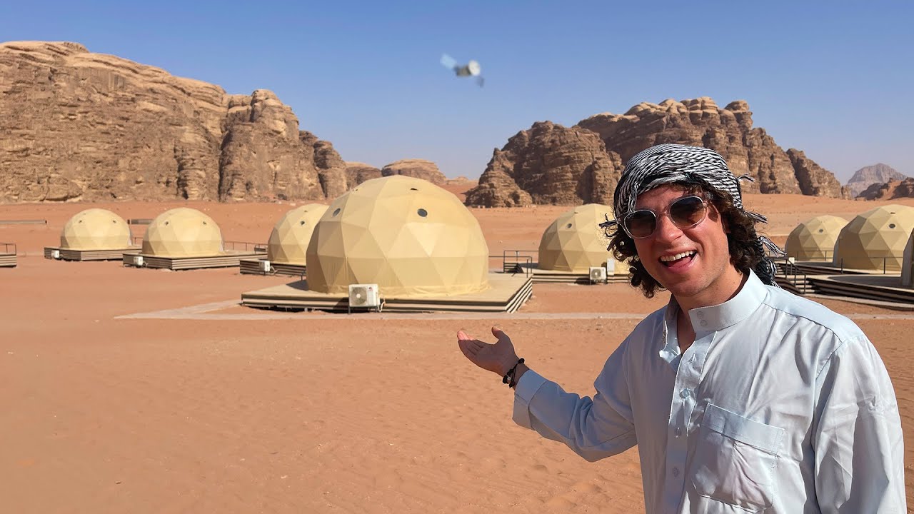 ¿Cómo es dormir en una BURBUJA ESPACIAL en el desierto? | Jordania