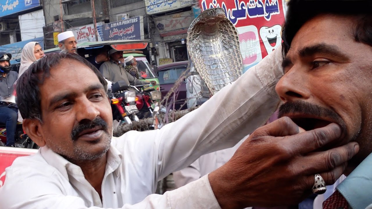 Los dentistas y doctores CALLEJEROS de Pakistán  ‍⚕️