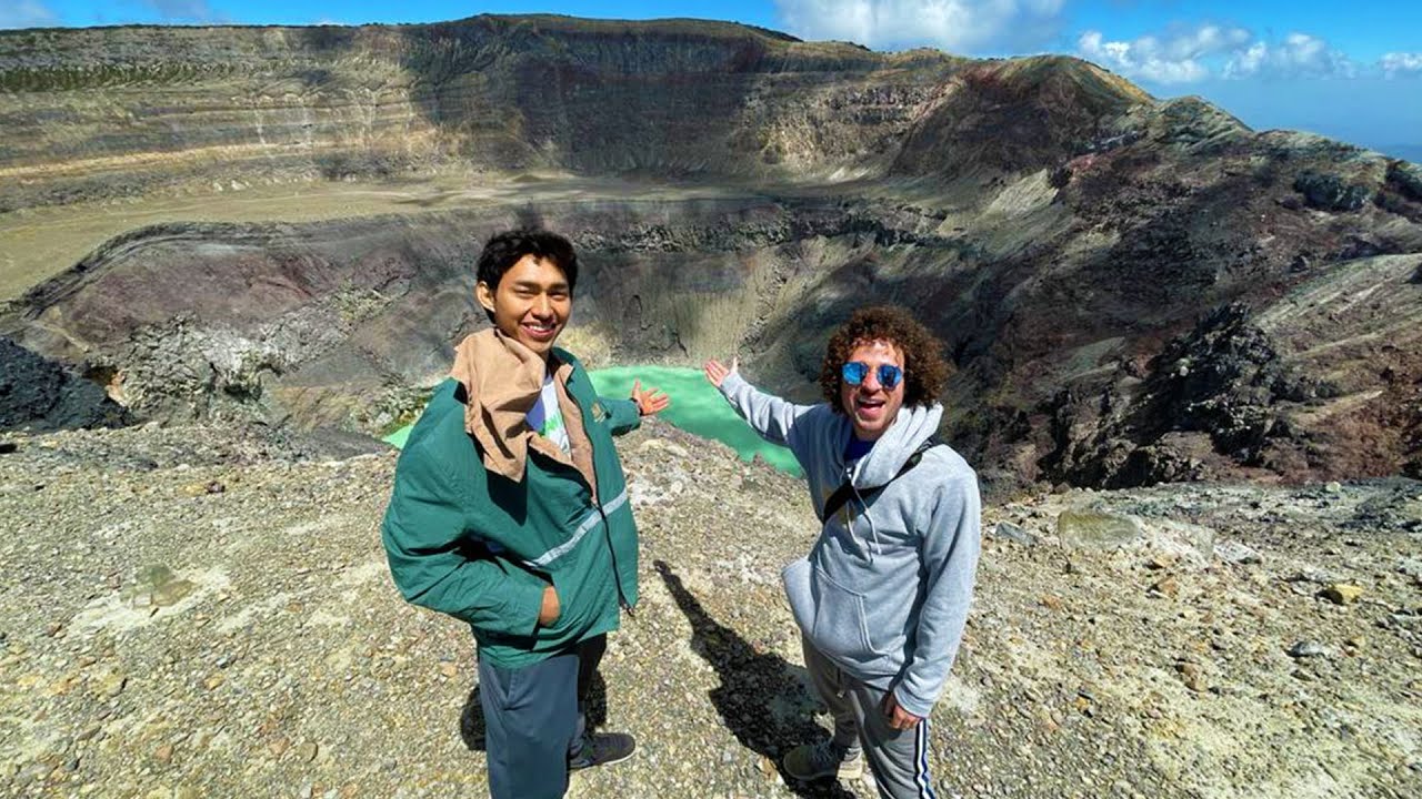 Subimos un VOLCÁN ACTIVO Ft. Fernanfloo | El Salvador #2