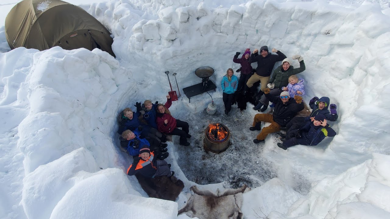I Took 14 Beginners Winter Camping in a Snow Storm – 9ft/3m Deep Snow Shelter
