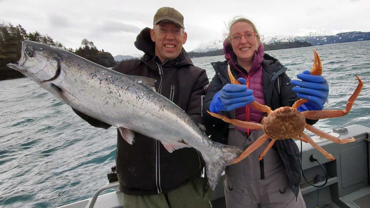 Catch and Cook Snow Crabs & King Salmon – Fishing Alaska During a Winter Storm