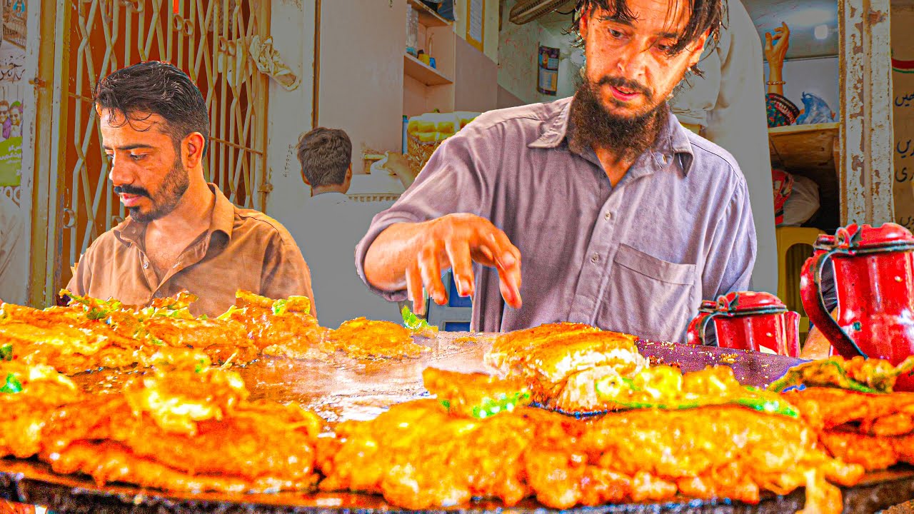 EXTREME Street Food in Pakistan – Super FAST + ANGRY Ninja BURGER – ULTIMATE Karachi BURGER Tour!!!