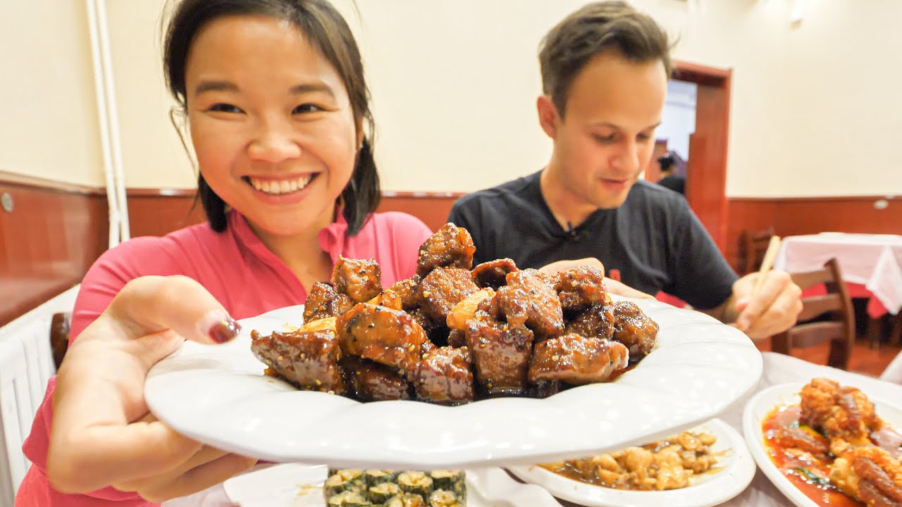 Eating Dinner with TING in Tianjin, China!