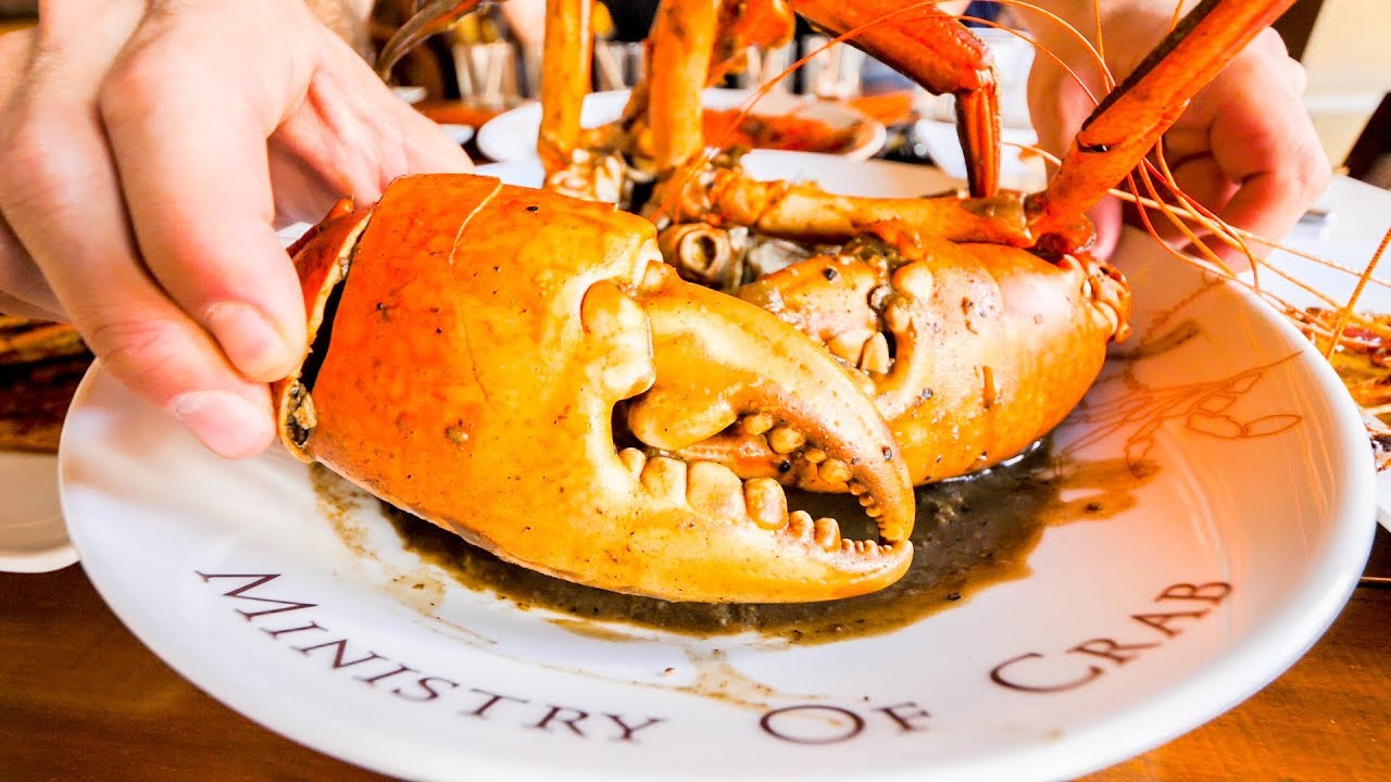 HUGE Street Food Tour of Colombo, Sri Lanka – INSANE SEAFOOD + CURRY w/ GIANT GOD LEVEL MUD CRABS!