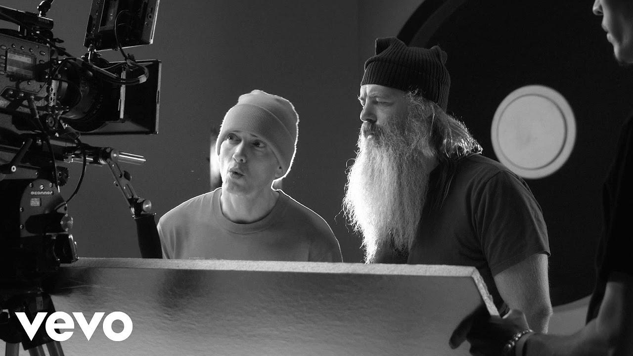 Eminem – Berzerk Explained: Behind The Scenes 1