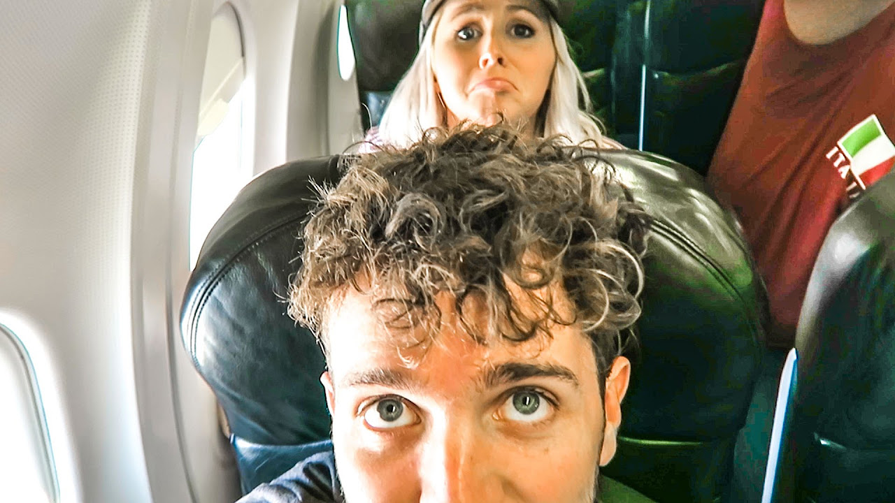 CHEEKY STOPOVER IN Kuala Lumpur | Flying from Australia to China with AirAsia