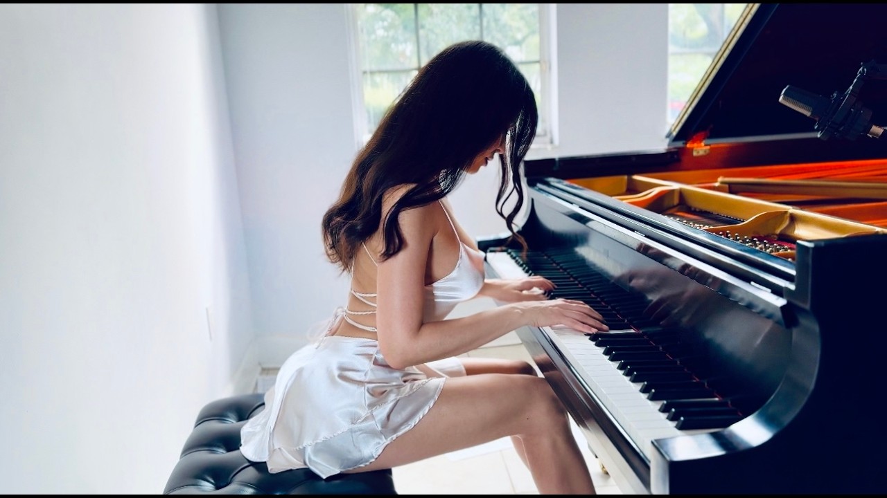 Lola – October Daydream