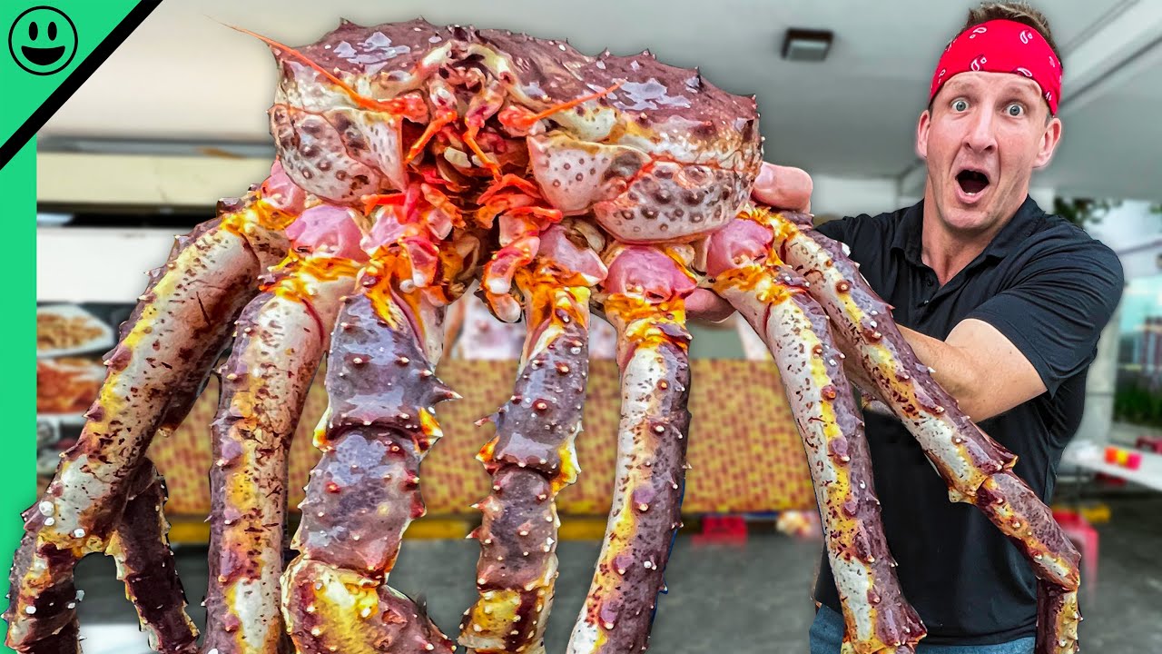 Singapore’s RECORD BREAKING Chili Crab!! Massive Seafood of Asia!!