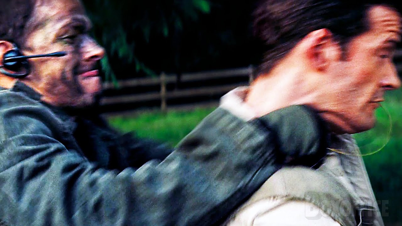 Mark Wahlberg’s tactical infiltration (1v4) | Shooter | CLIP