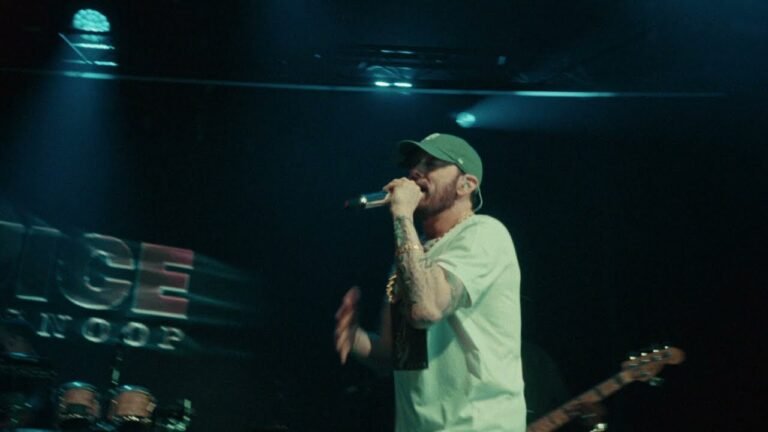 Eminem - Houdini [Live Performance]-EminemMusic