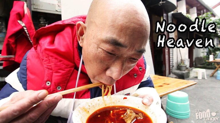 Enter Noodle Heaven | Szechuan