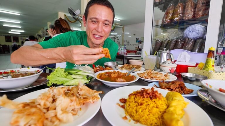 Street Food Phuket!! ULTIMATE CRISPY ROTI + Best Thai Food