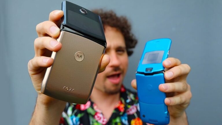 Tengo el teléfono Motorola que se dobla   | ¿Regresó la leyenda? | Moto Razr 2020-Luisito Comunica