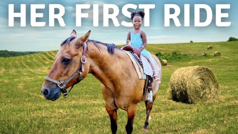 Visiting Our Hometown | Tyanna's First Time Riding a Horse!-The Schoeller Family
